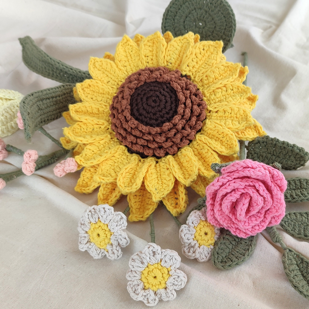 Giant Sunflower Crochet Flower Pattern — Wire Petal PDF, Instant Download